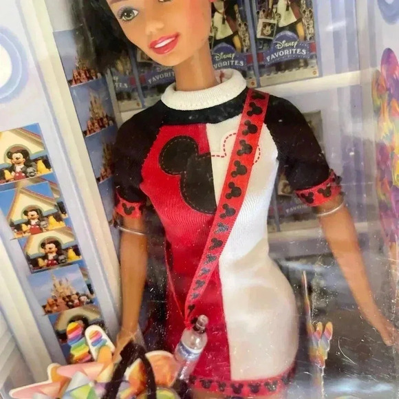 NIB VTG Disney Favorites Barbie Theme Park Exclusive*box has damage from storage - Picture 4 of 6